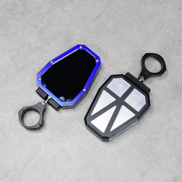 UTV mirrors placed crosswise for optimal visibility and balanced vehicle control.