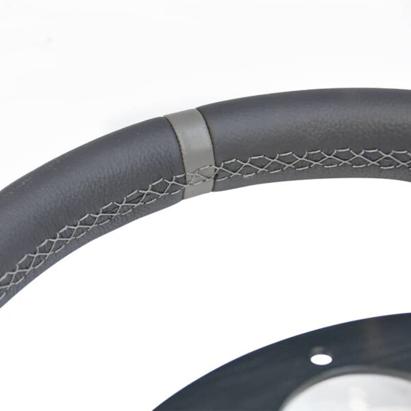 steering wheel seam feature