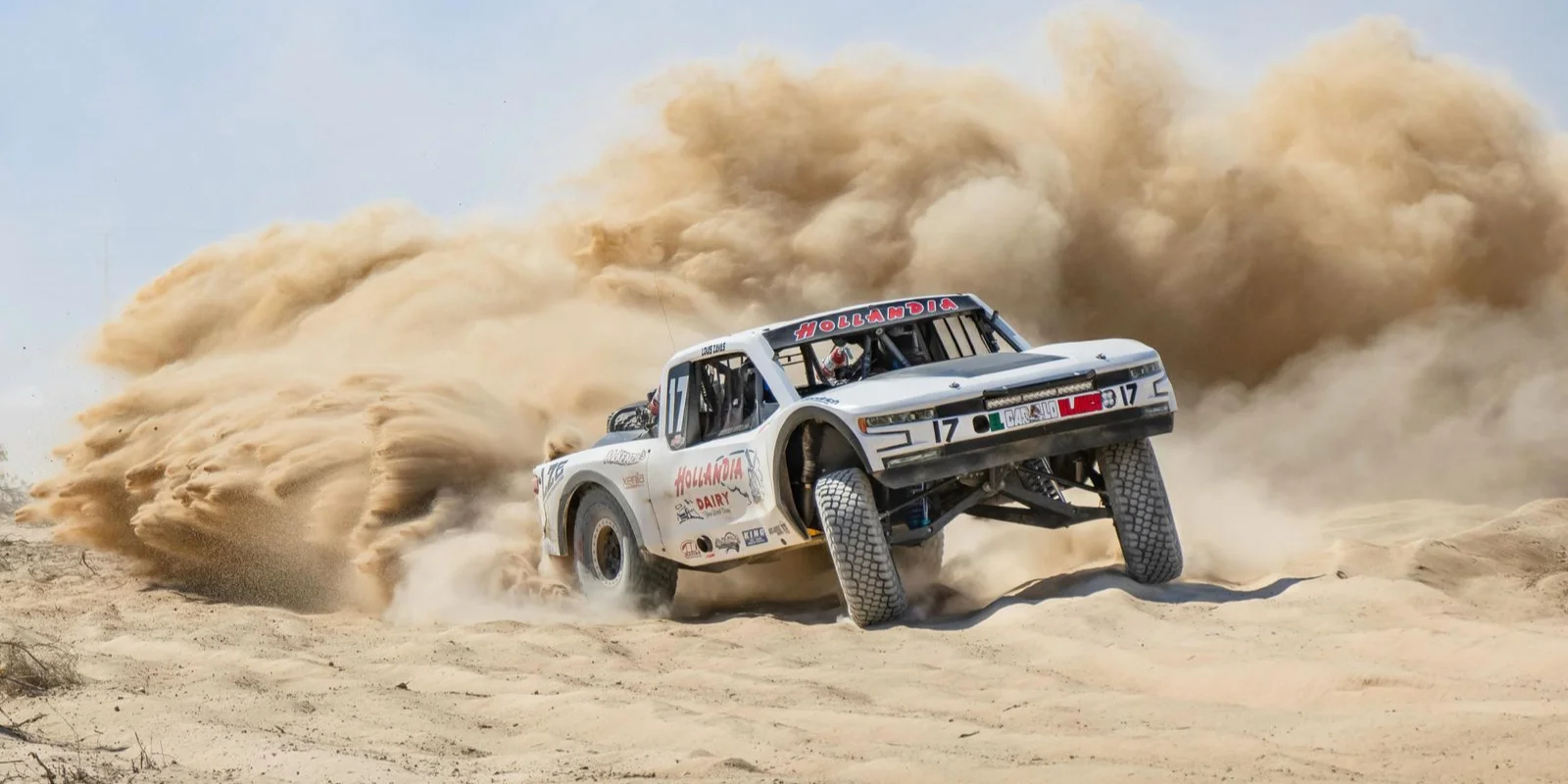 Off-road vehicle dune race for high-speed desert and sand applications