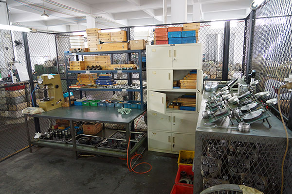 Spherical bearing production workshop